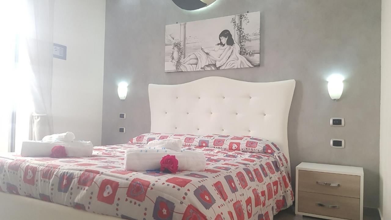 Donn'Anna Suite Naples Exterior photo